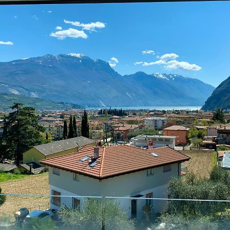 Visioni Lake View Boutique Rooms & Breakfast - Adults Friendly Riva del Garda Esterno foto