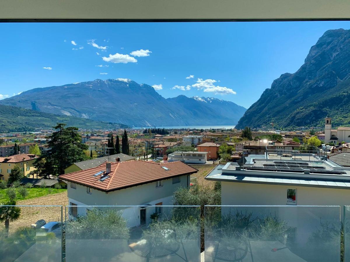 Visioni Lake View Boutique Rooms & Breakfast - Adults Friendly Riva del Garda Esterno foto